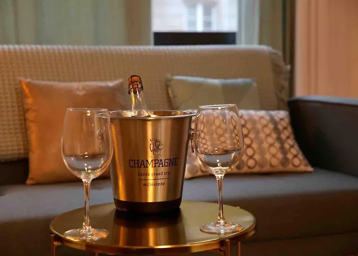 B Estudio Junto A La Estacion Parking Gratis Διαμέρισμα *